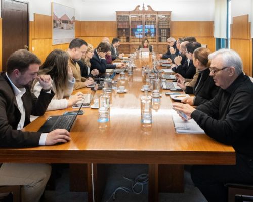 Munic&iacute;pio re&uacute;ne com juntas de freguesia para preparar 2026