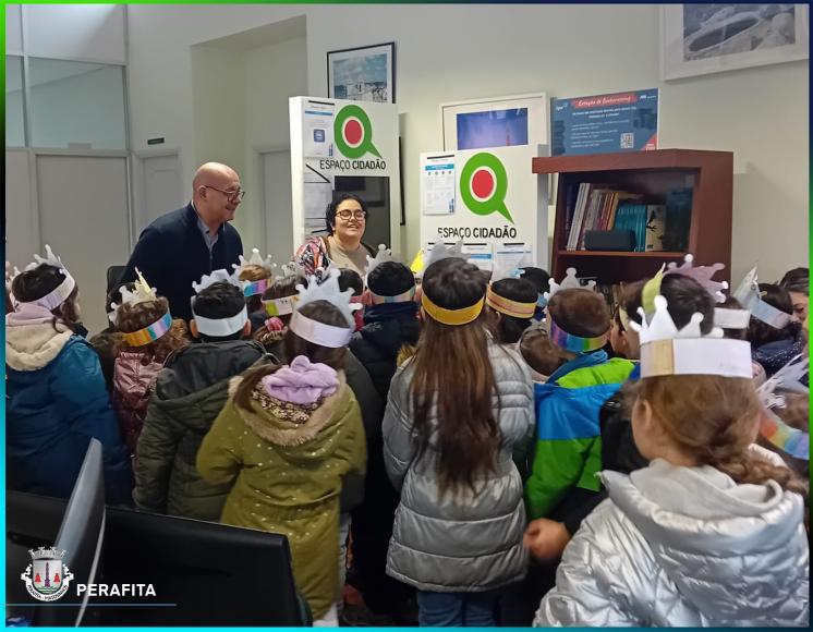 Alunos da EB das Ribeiras cantaram as Janeiras